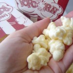 woman'shandpopcorn